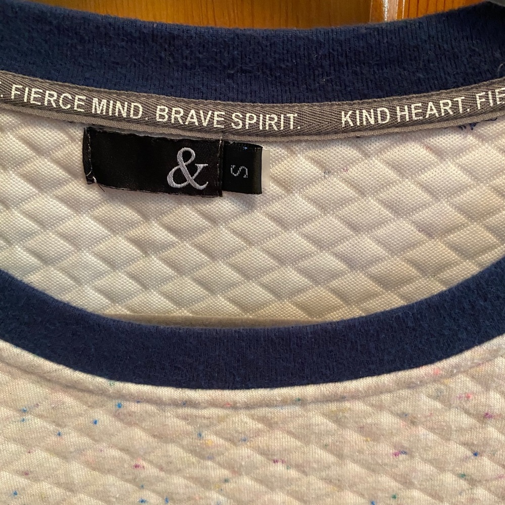 Ampersand size small sweatshirt